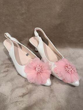 SHEIN White Flower Pointed Toe Slingback Kitten Heel Pumps Size 38